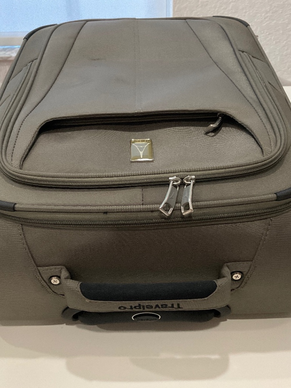 Travel Pro Maxlite- carry on